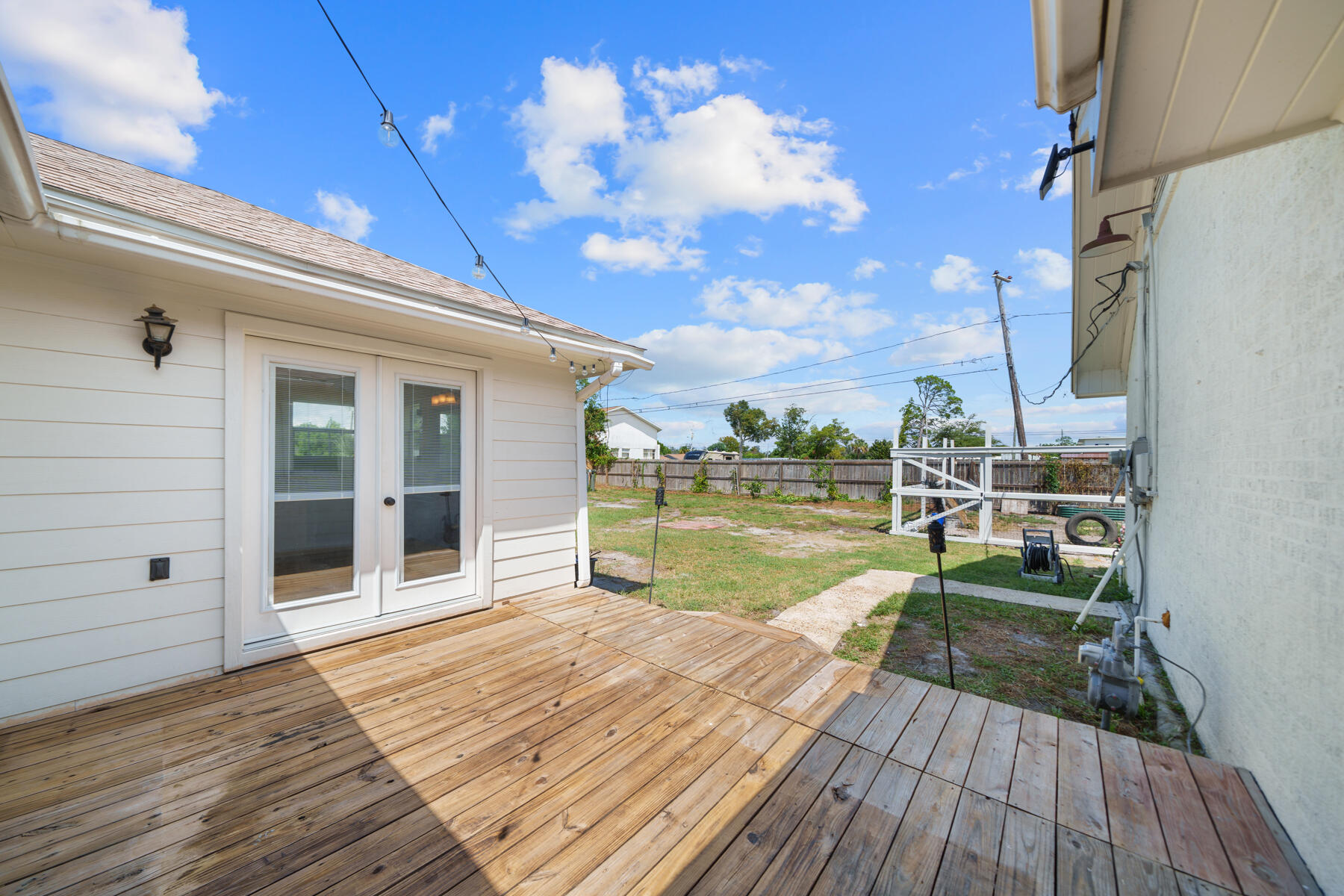102 N Cove Boulevard