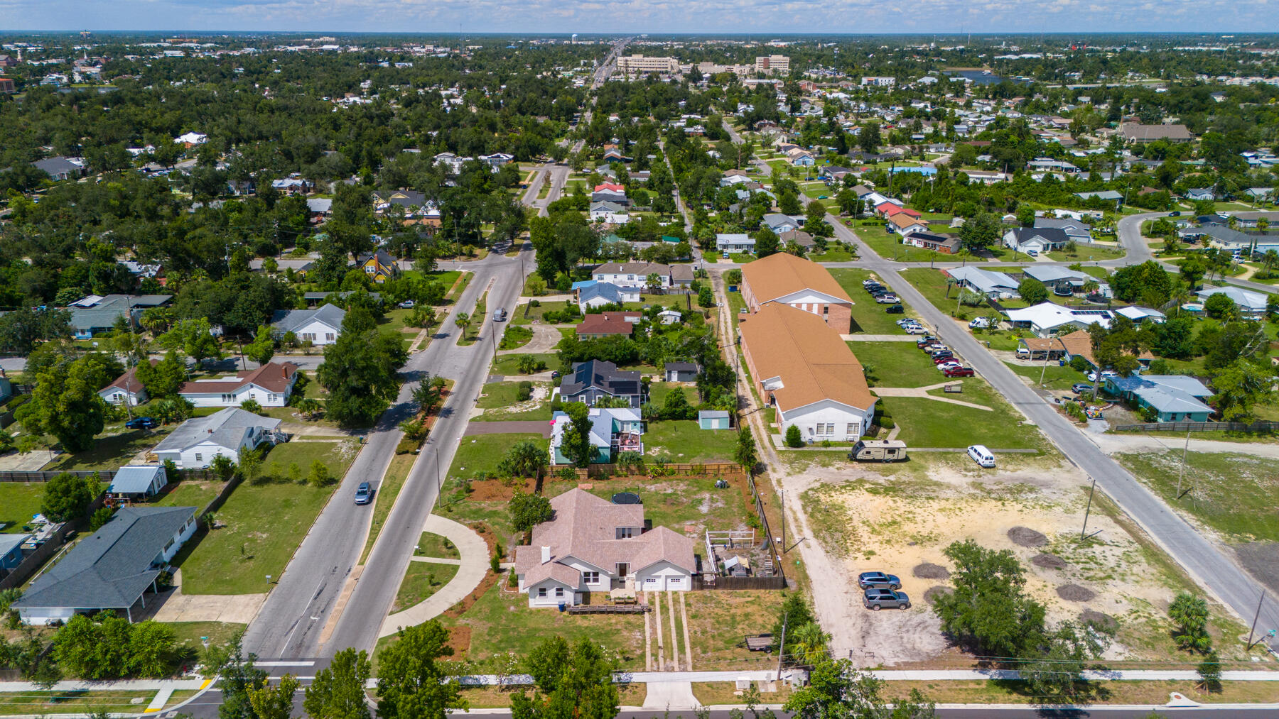 102 N Cove Boulevard