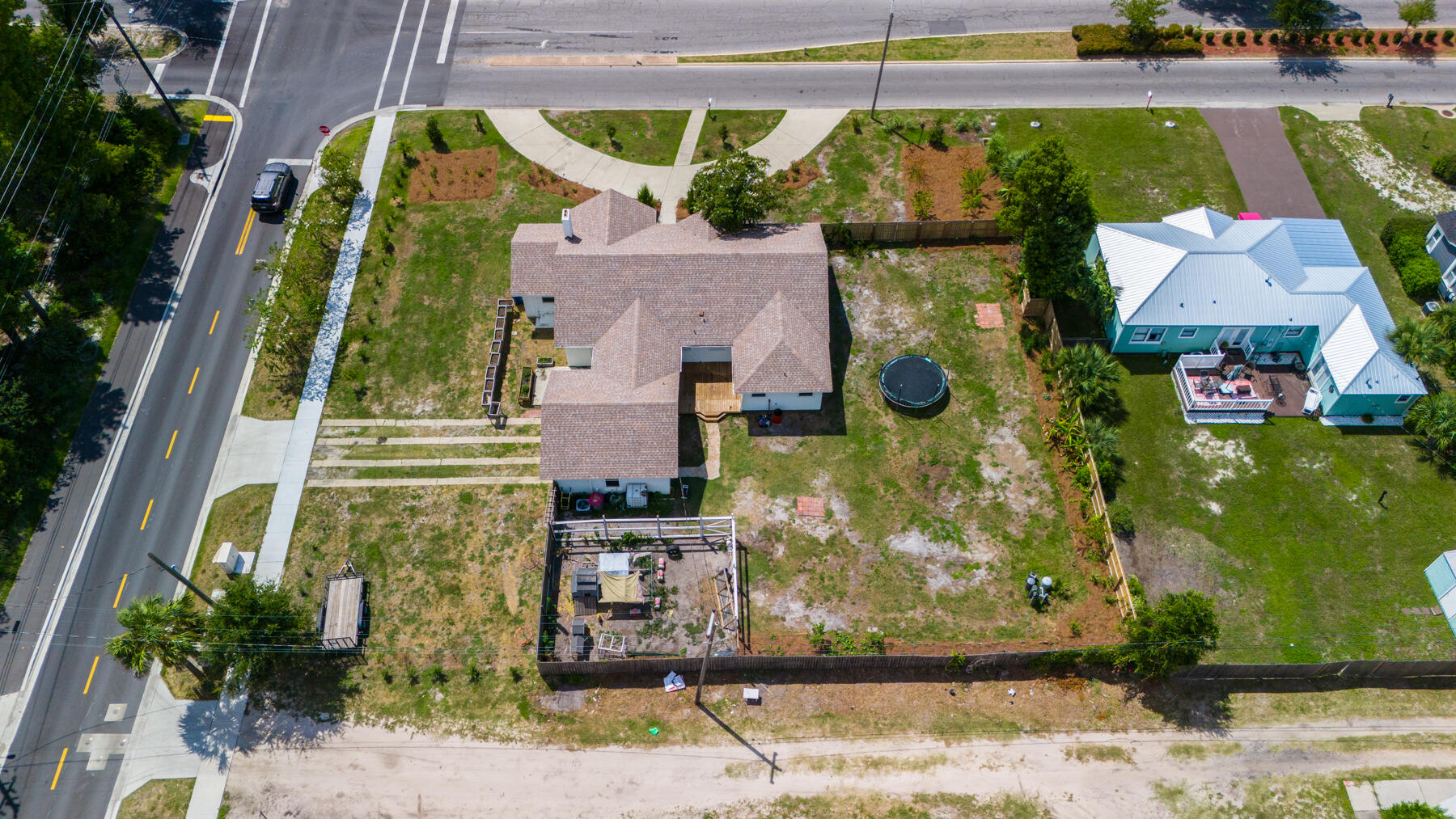 102 N Cove Boulevard
