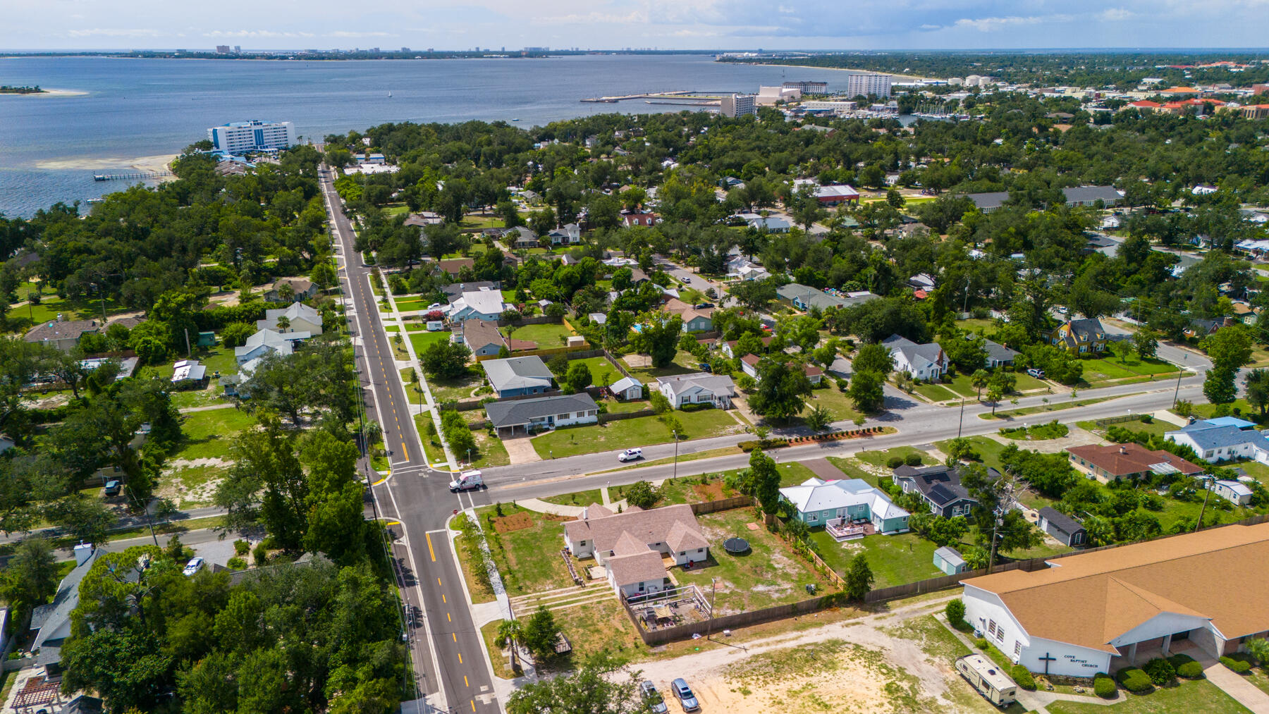 102 N Cove Boulevard
