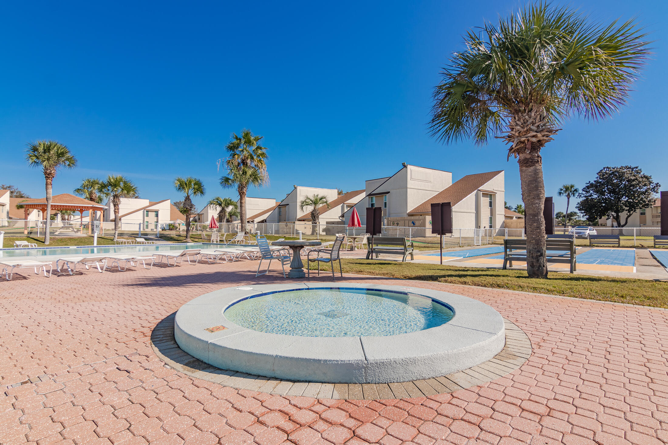 17462 Front Beach, 41D