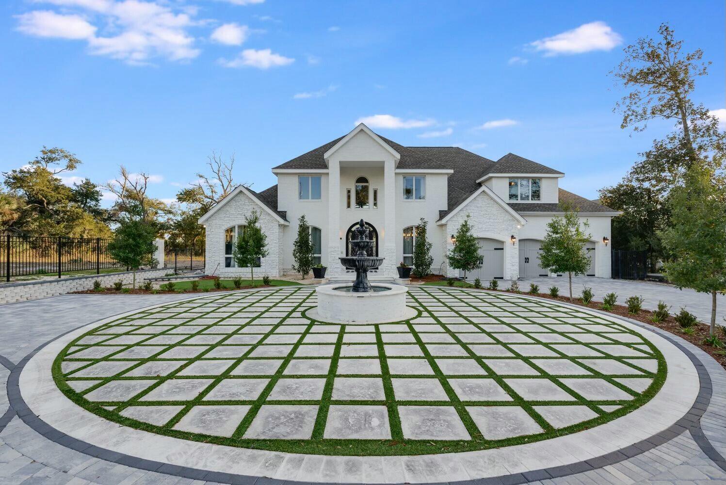 606 Bunkers Cove Road