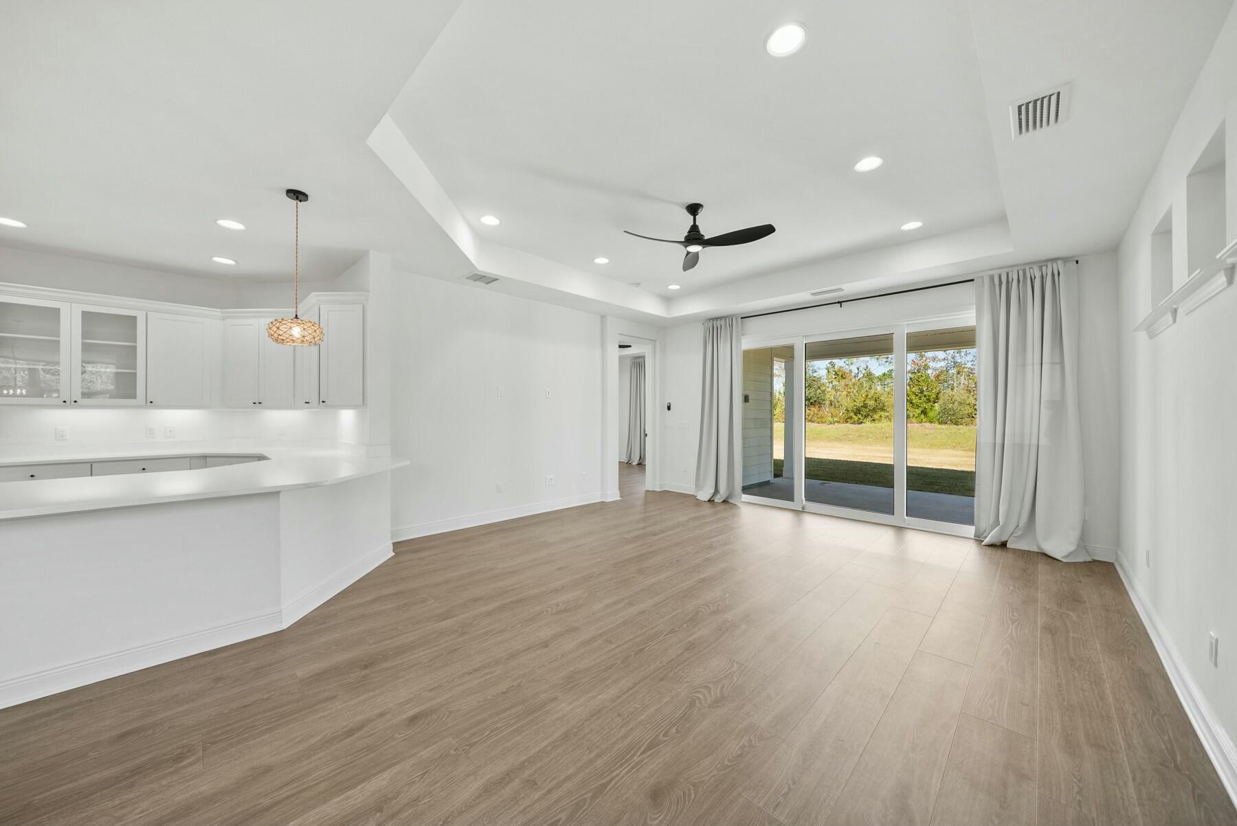 8400 Dockside Place