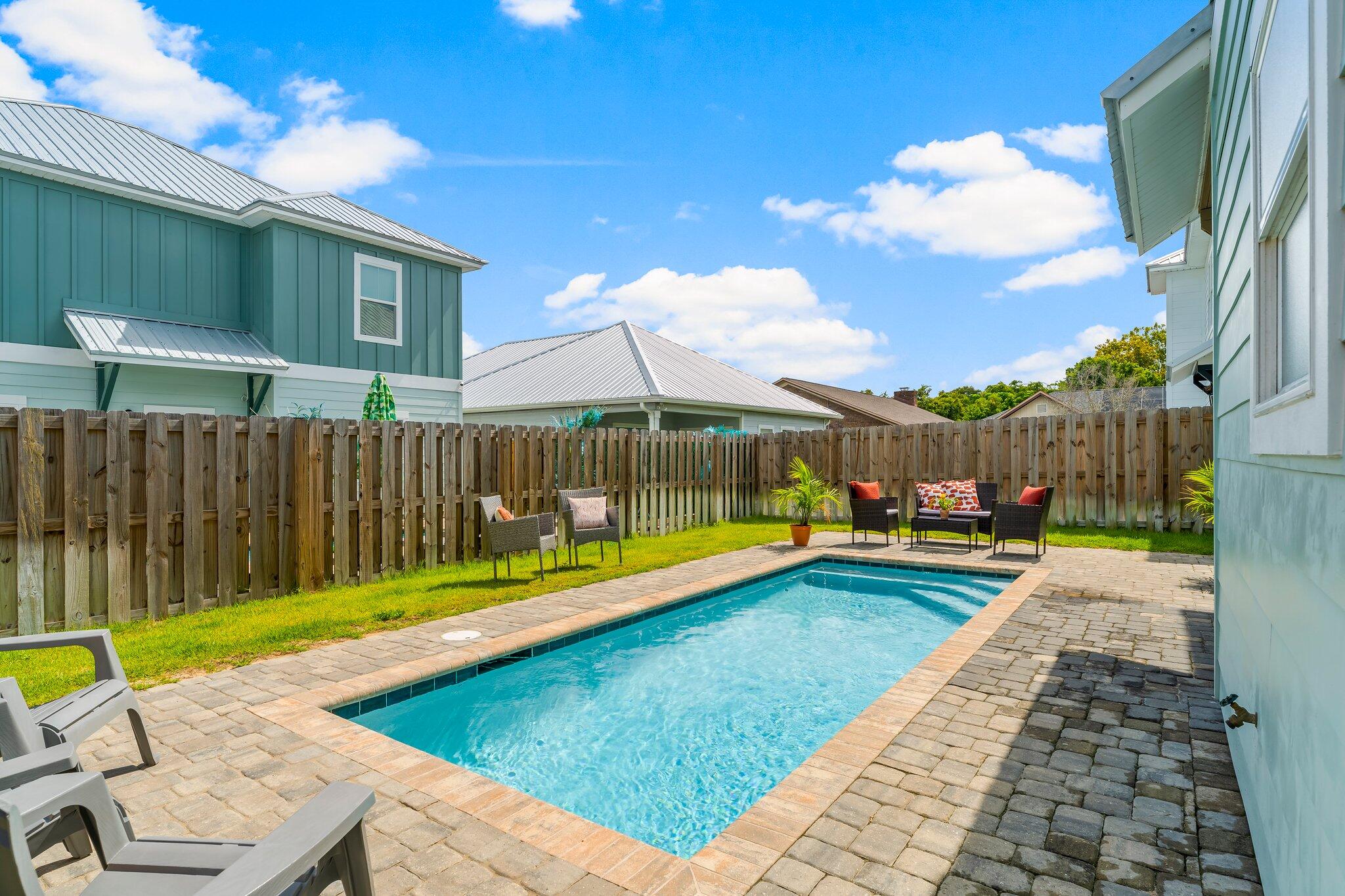 22524 Lakeview Drive