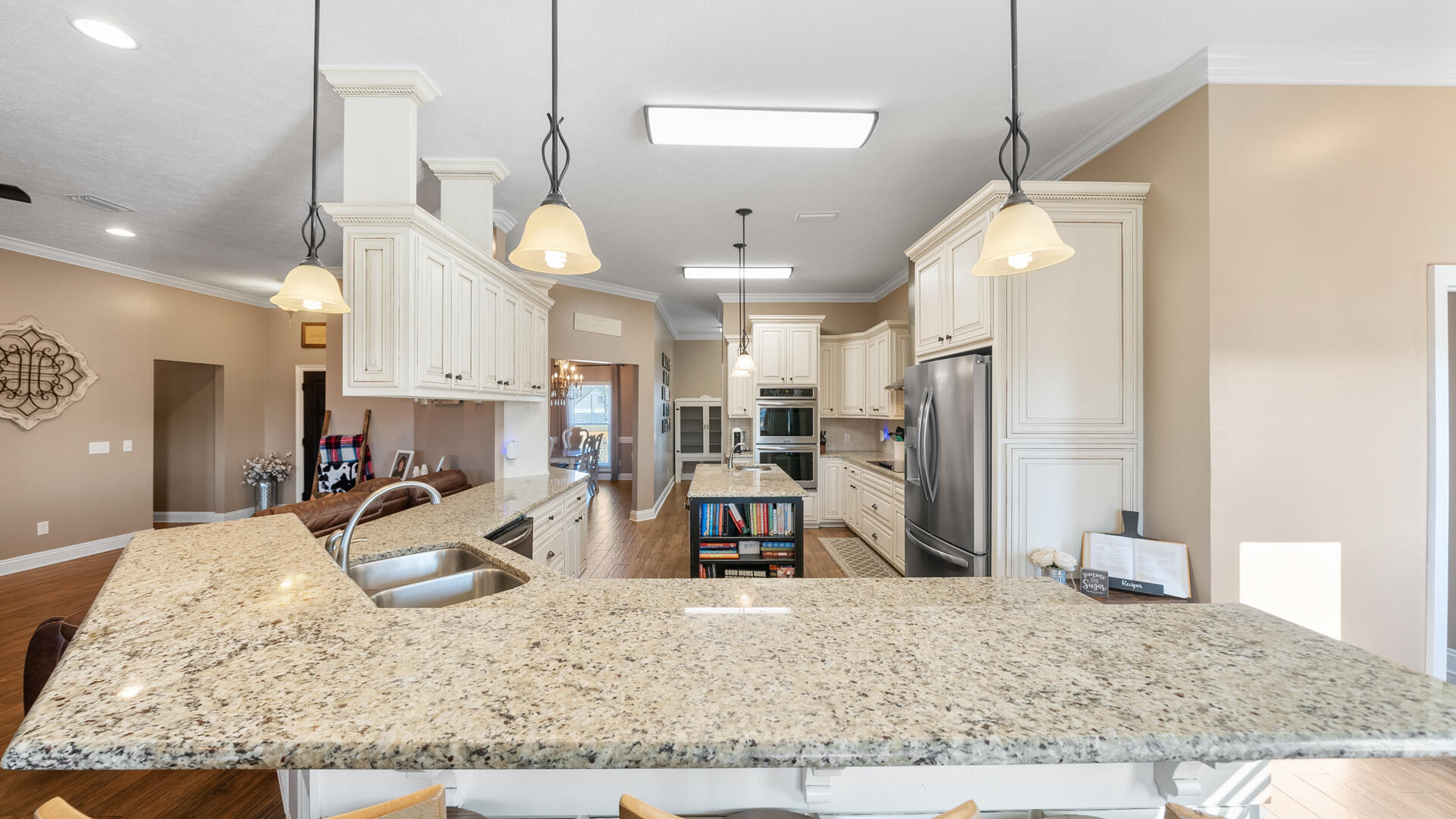 6012 Pippin Road