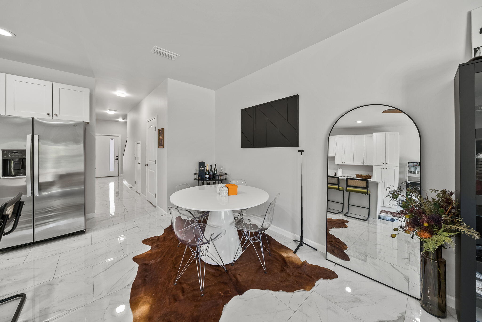 2511 W 11th Street