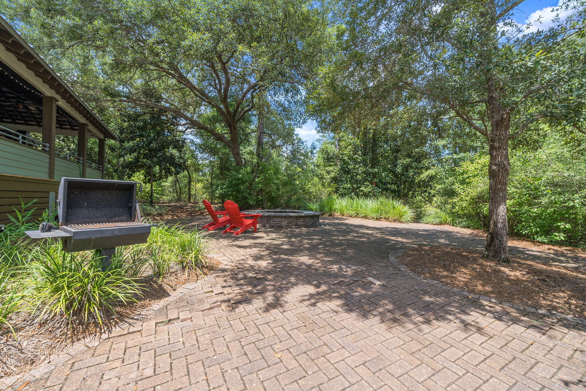 9704 Summer Creek Drive
