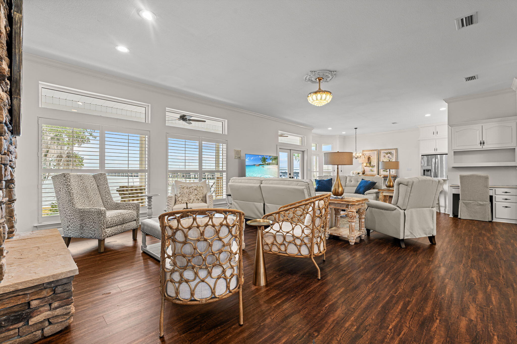 101 Harbour Pointe Drive
