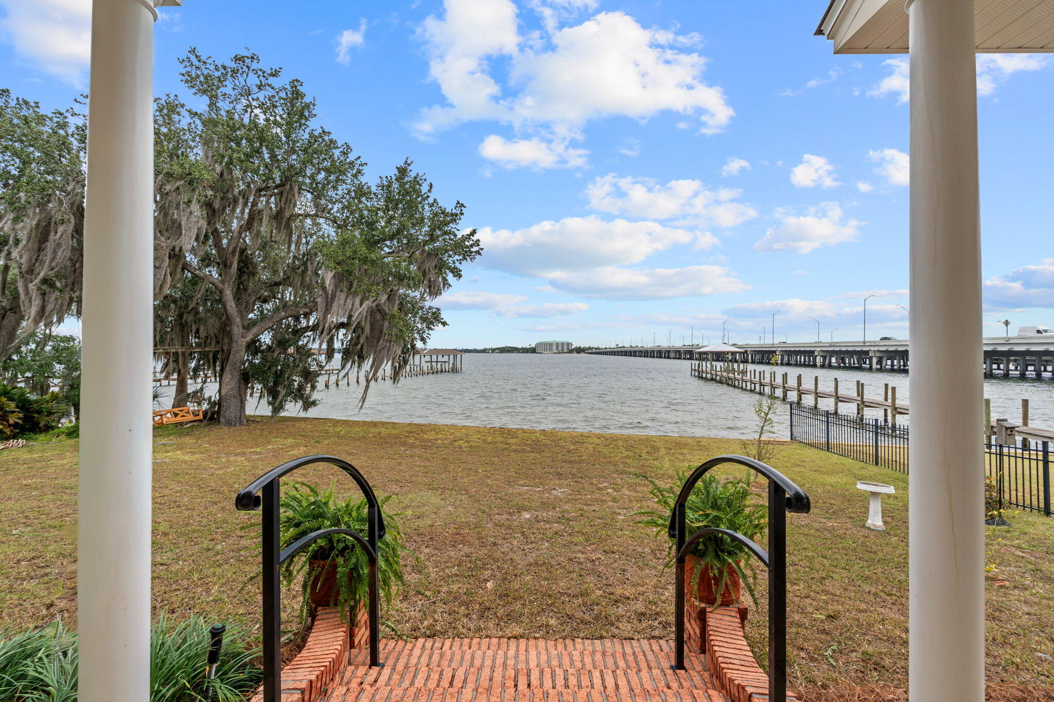 101 Harbour Pointe Drive