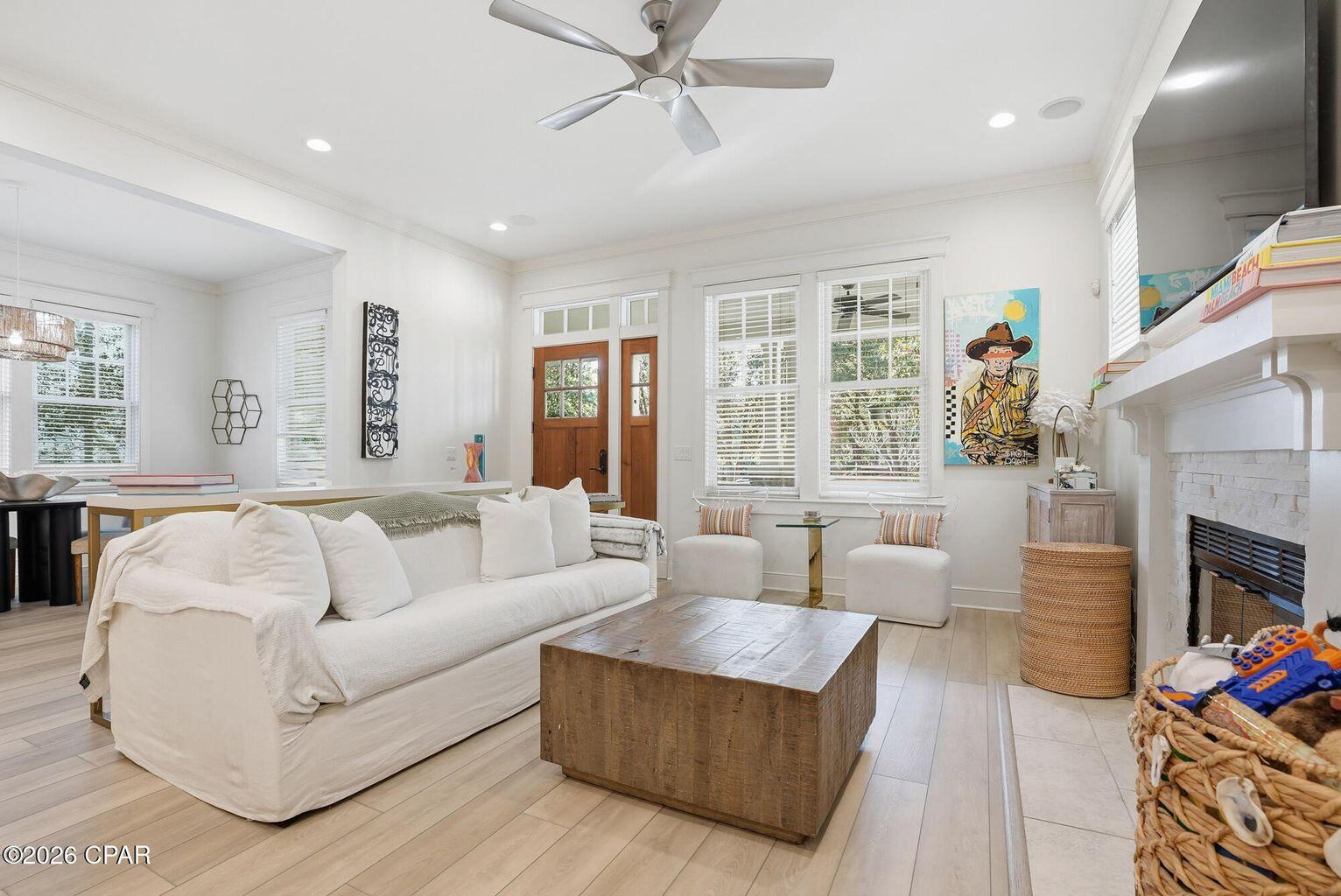 1224 W Lakewalk Circle