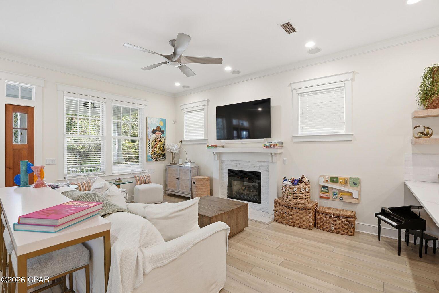 1224 W Lakewalk Circle