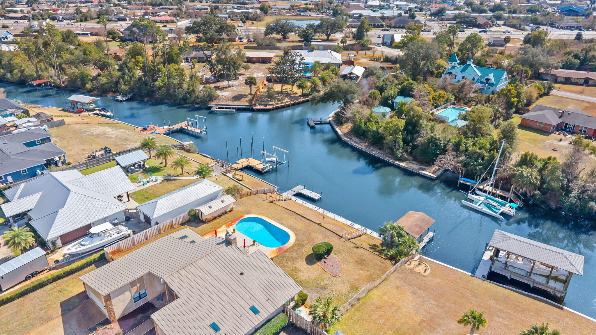 2661 Island View Drive