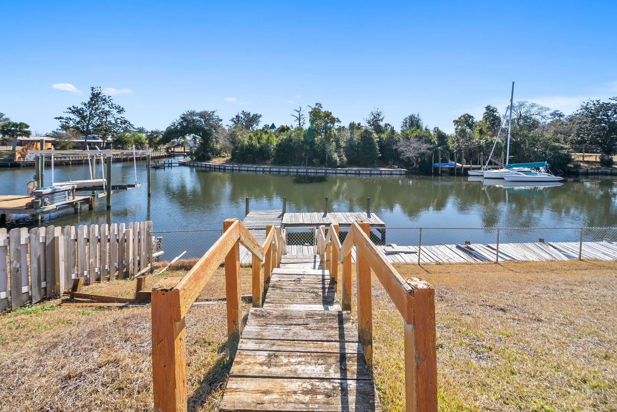 2661 Island View Drive