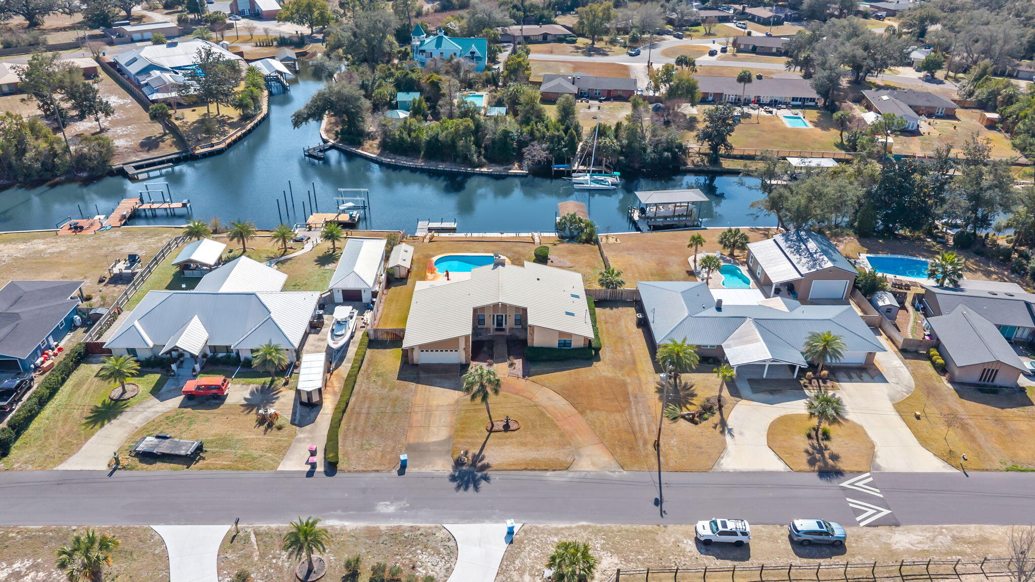 2661 Island View Drive