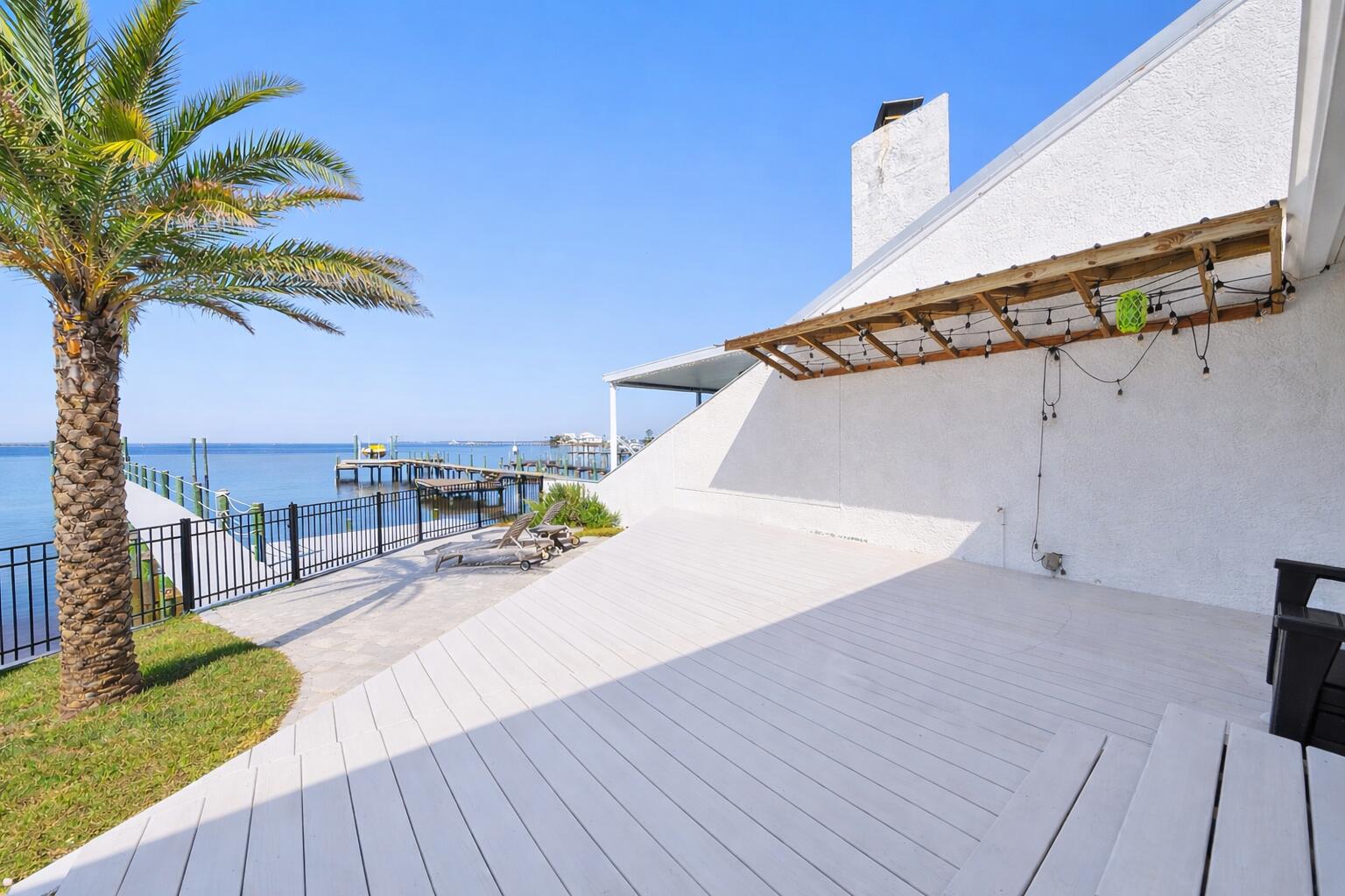 1251 Capri Drive