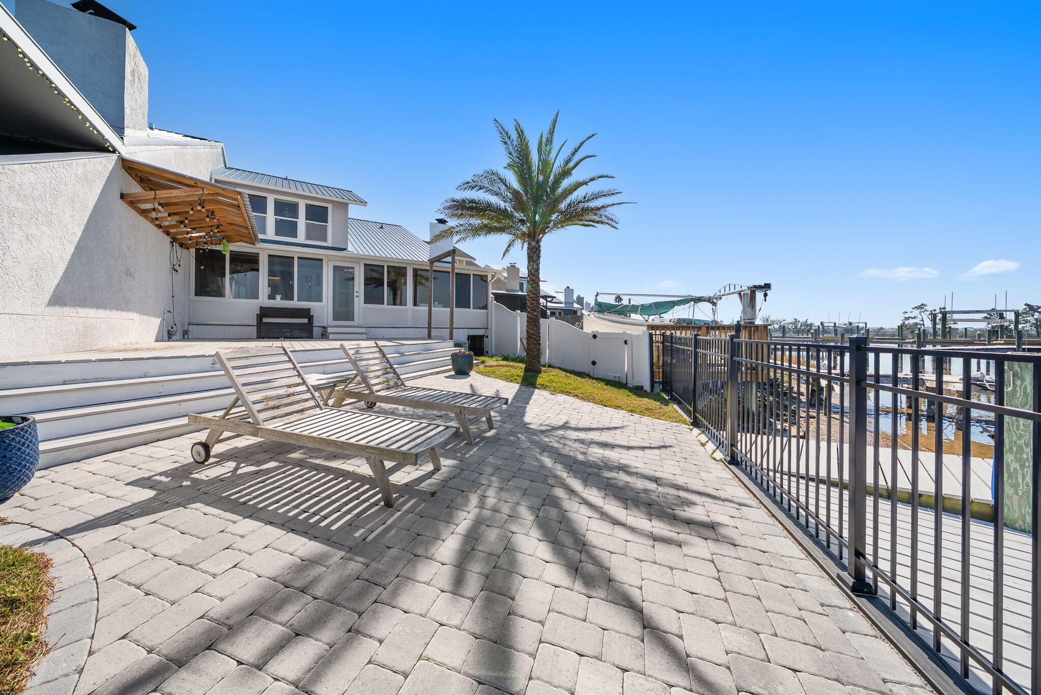 1251 Capri Drive