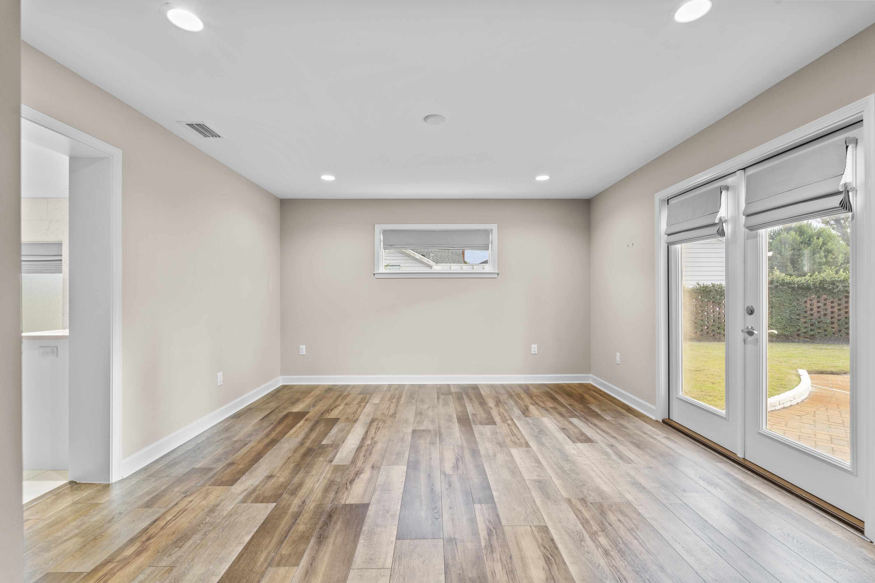 200 Hollis Avenue