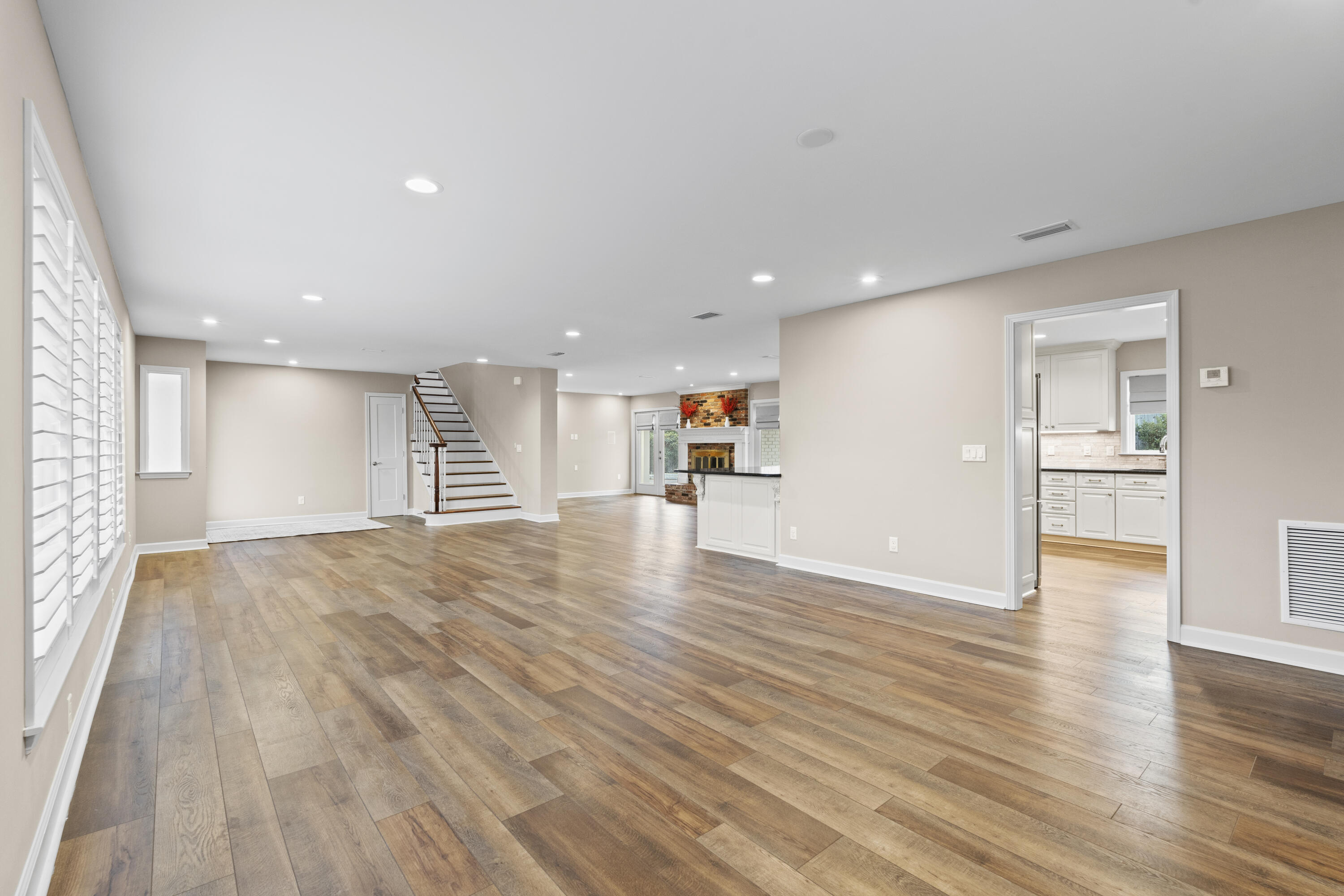 200 Hollis Avenue