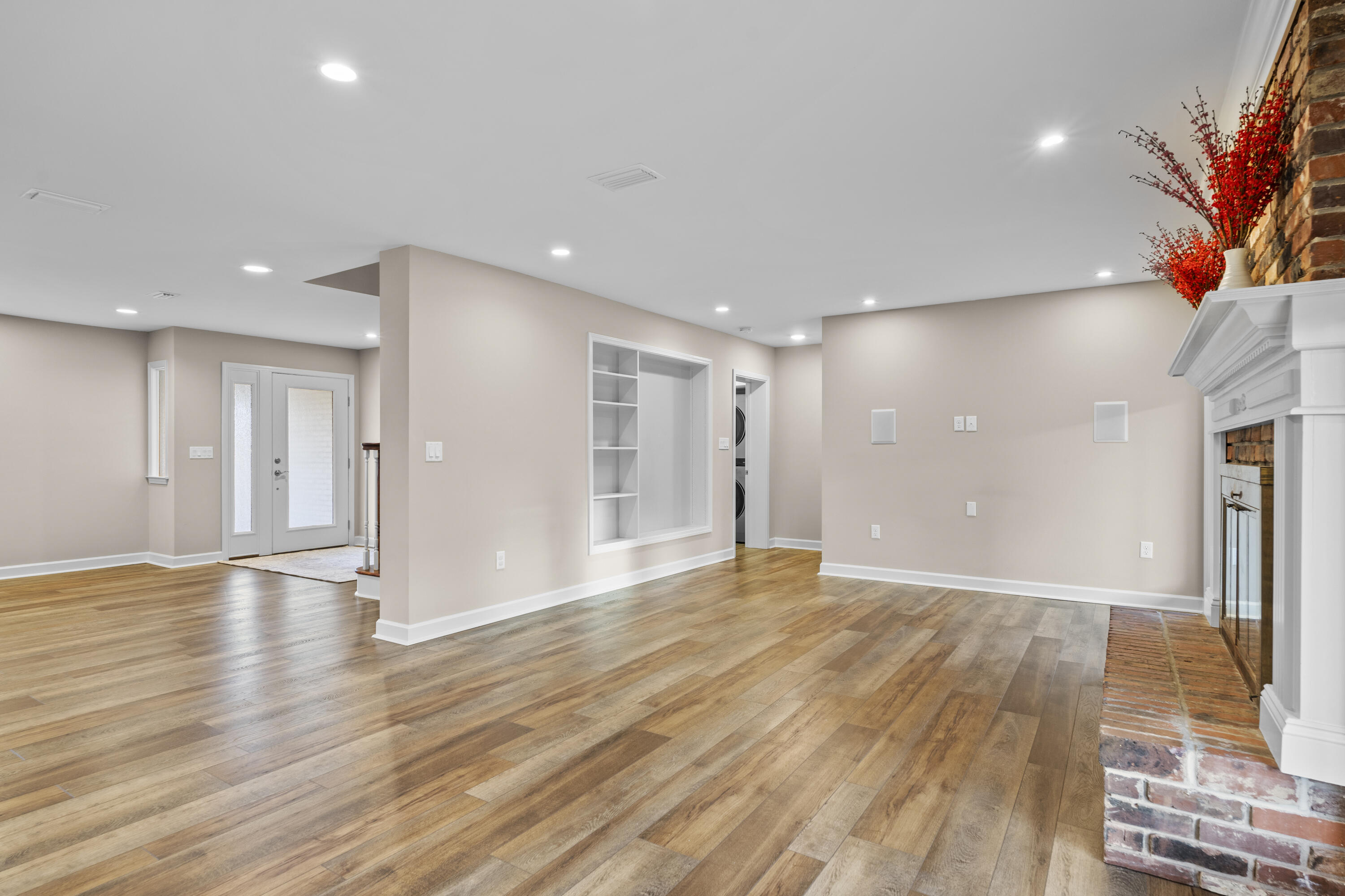 200 Hollis Avenue