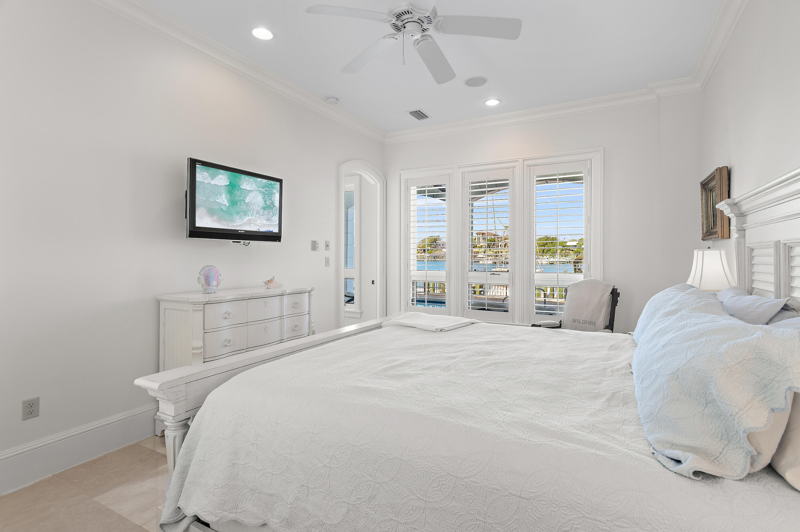 609 Lagoon Drive