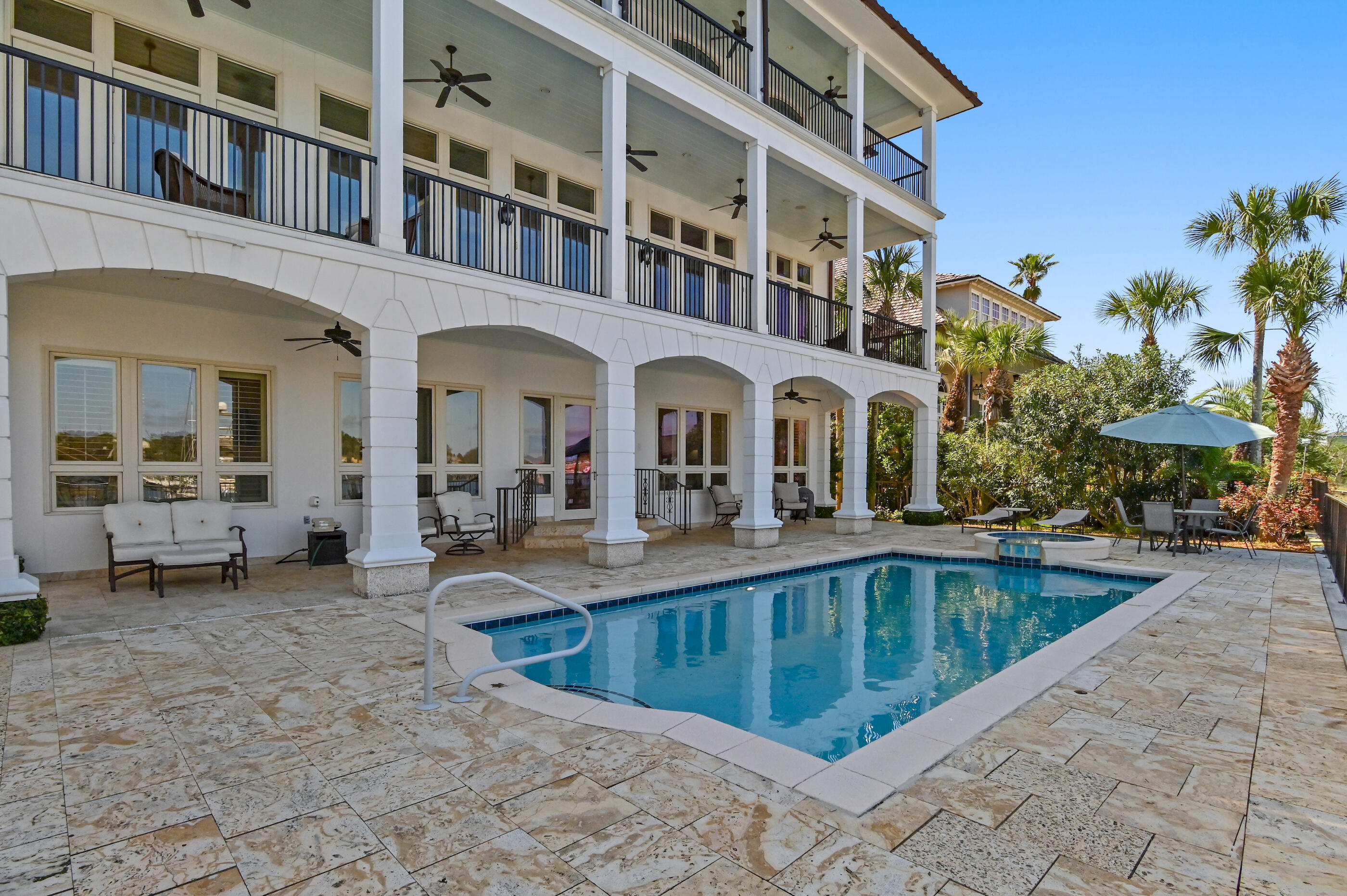609 Lagoon Drive