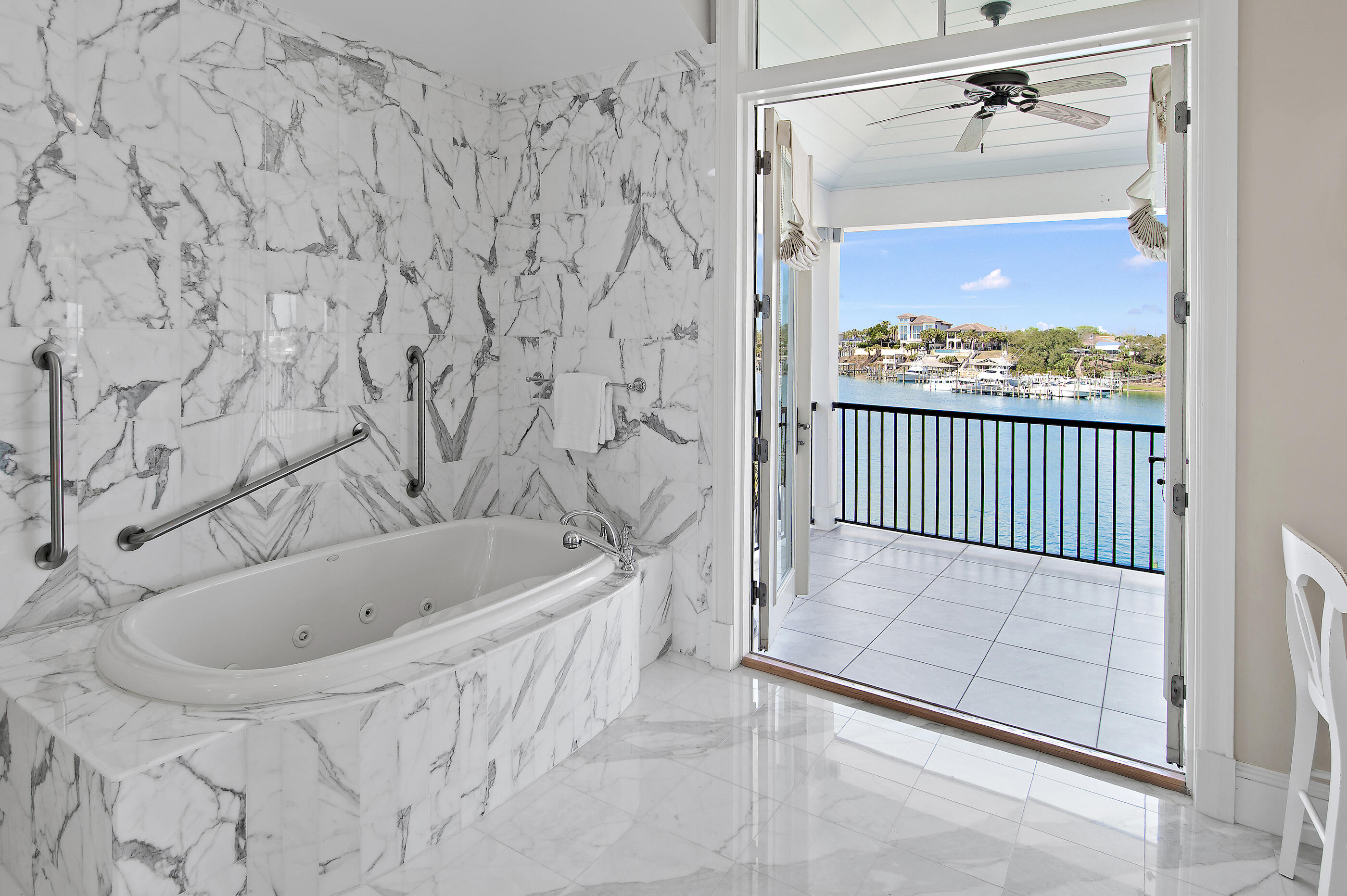 609 Lagoon Drive