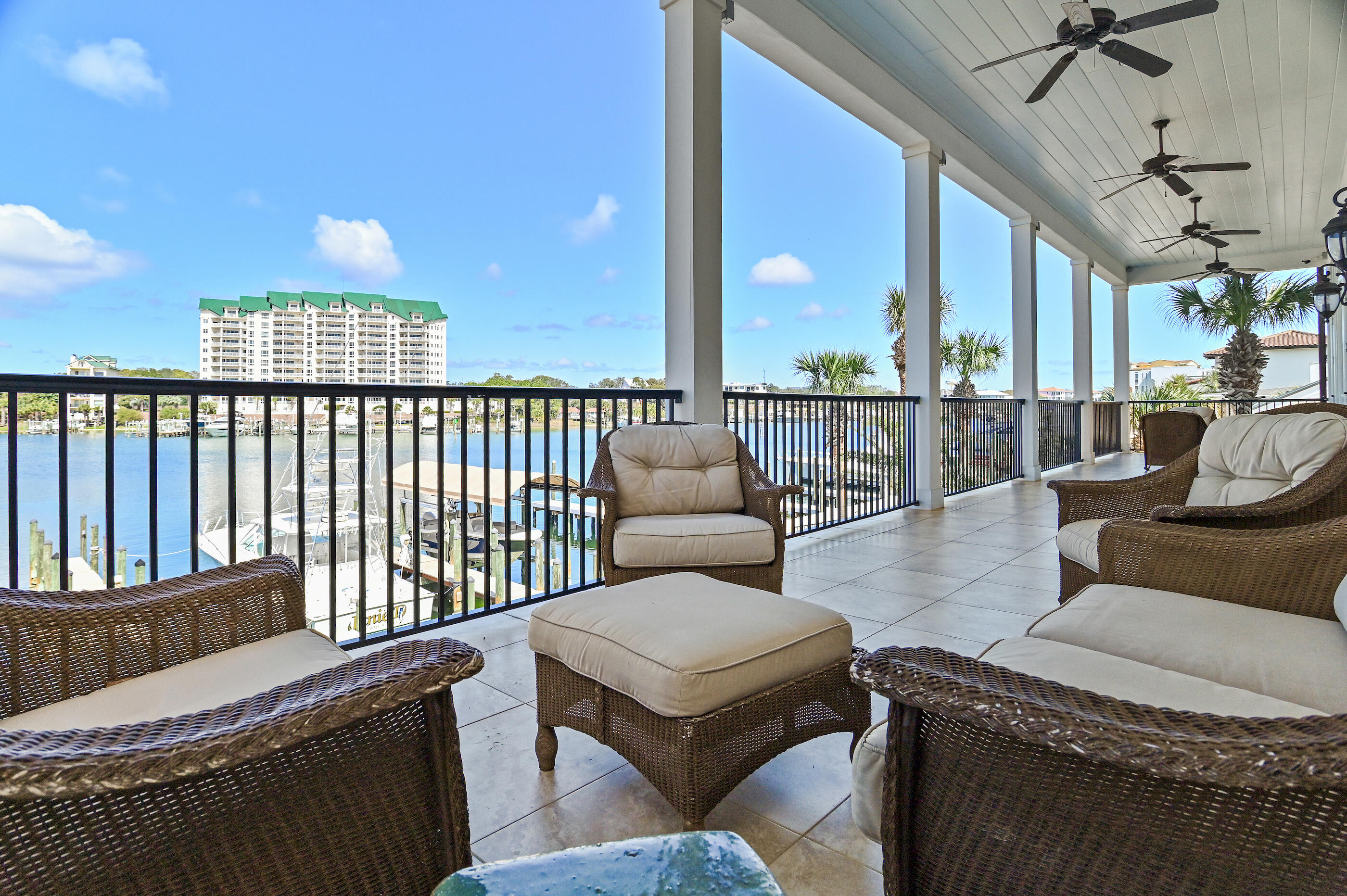 609 Lagoon Drive