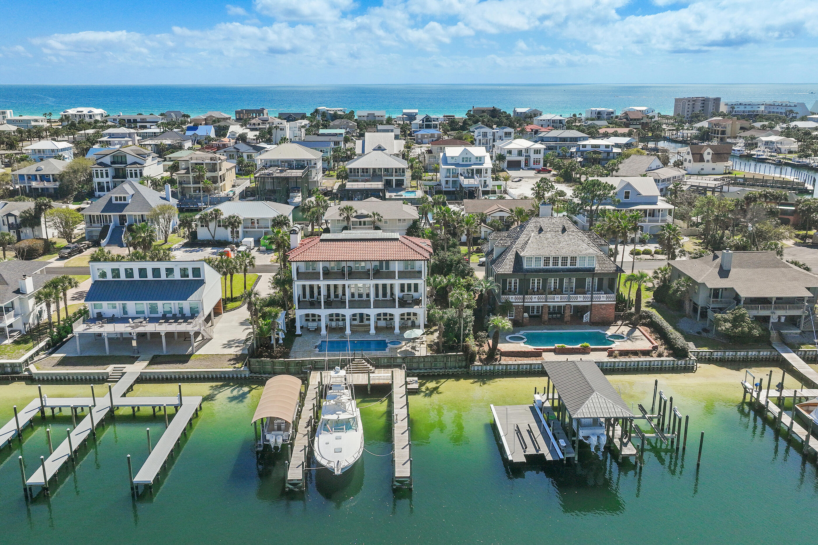 609 Lagoon Drive