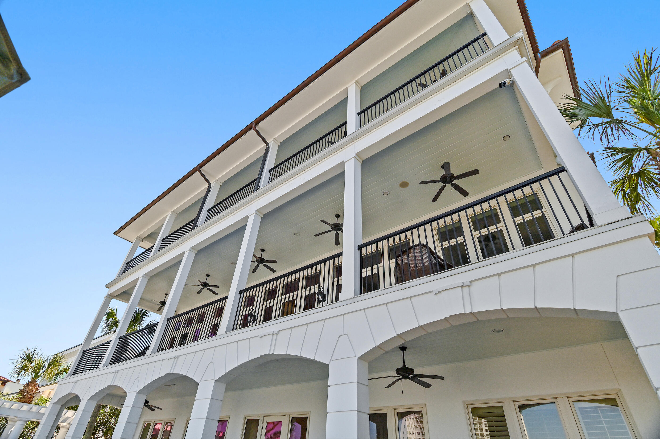 609 Lagoon Drive
