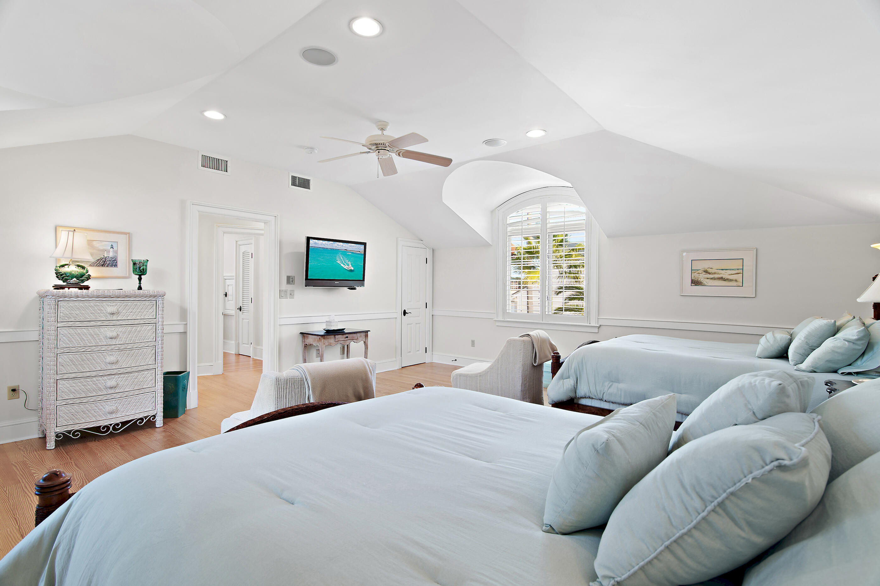 609 Lagoon Drive