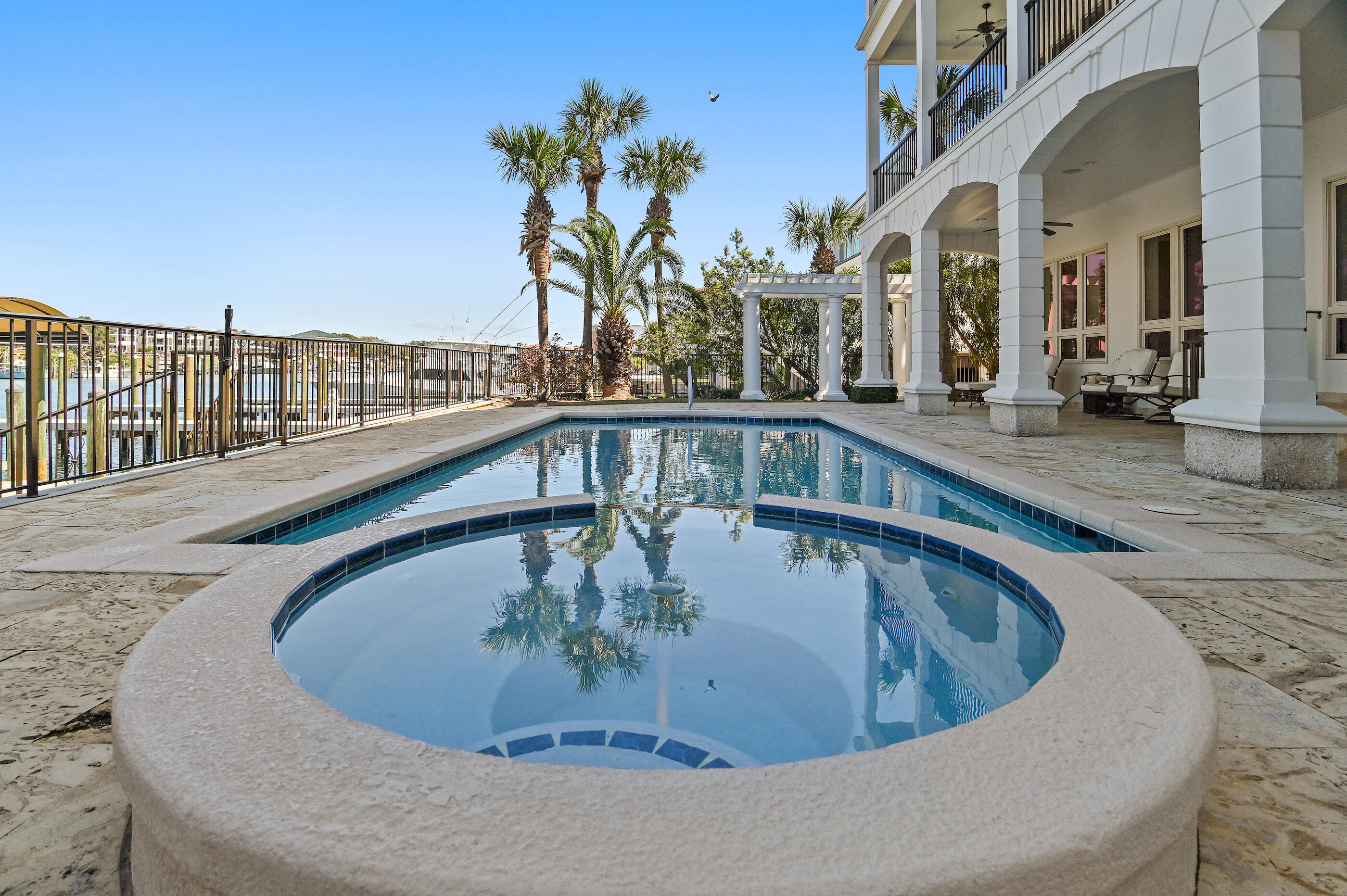 609 Lagoon Drive
