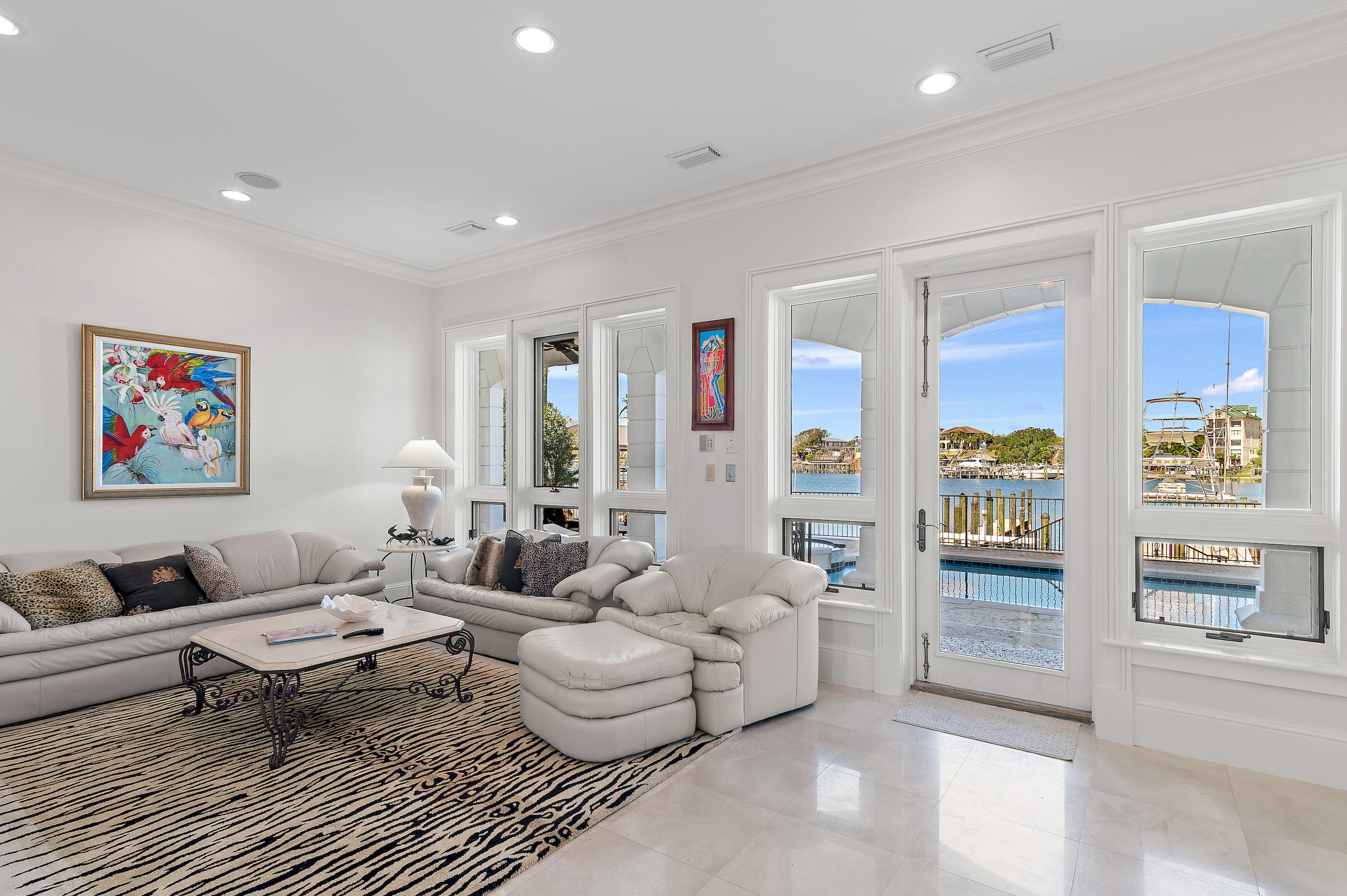 609 Lagoon Drive