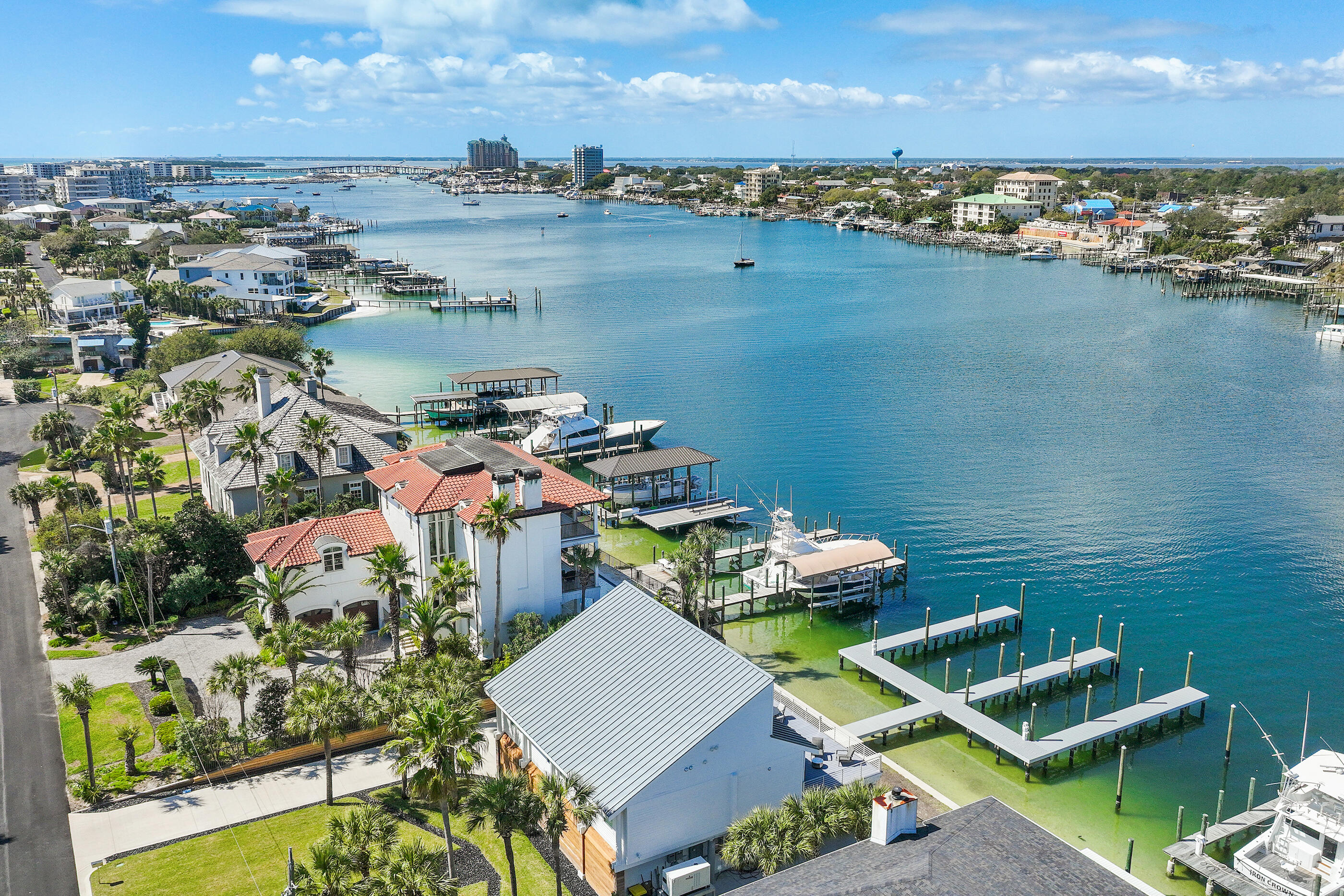 609 Lagoon Drive