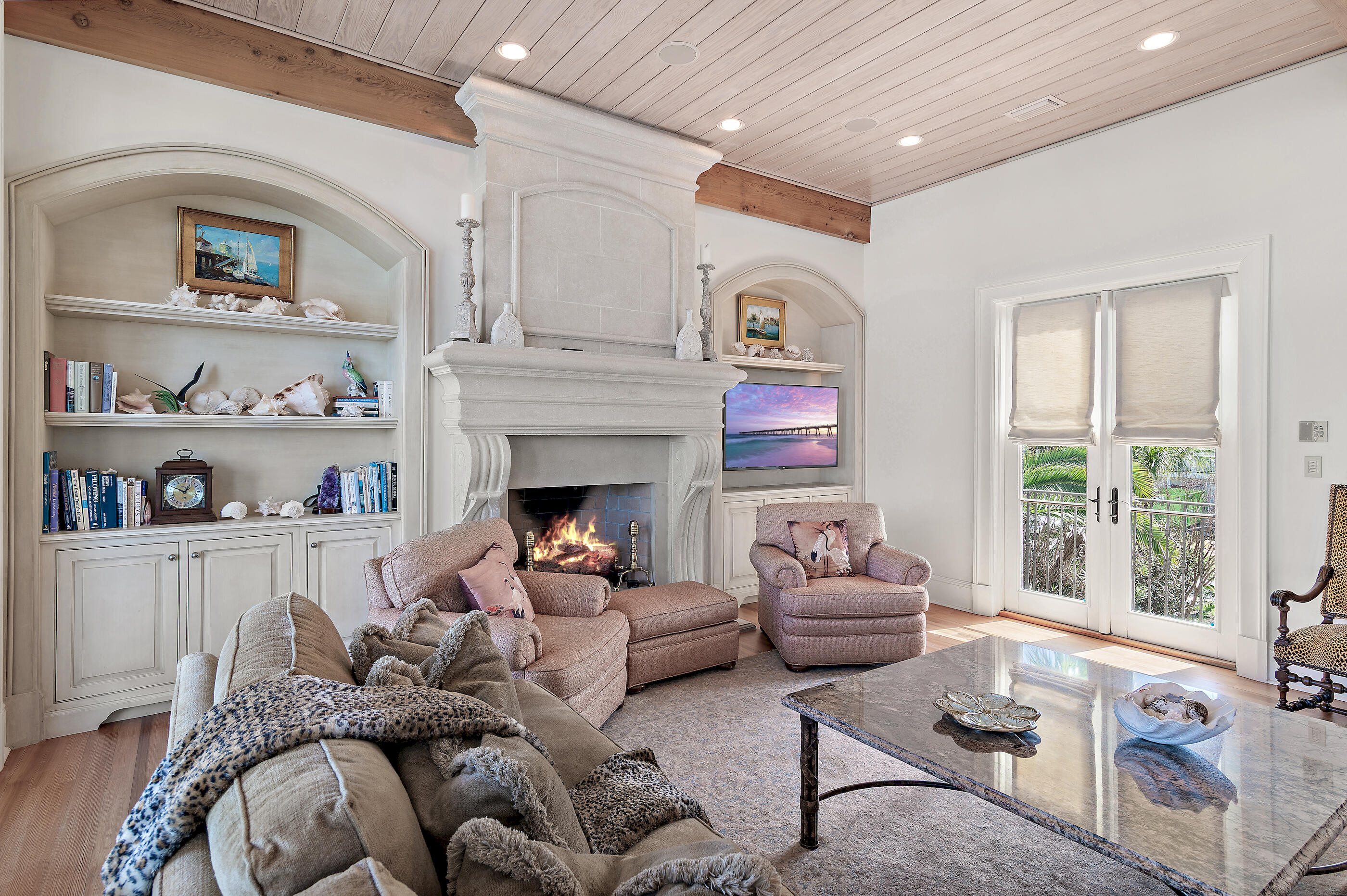 609 Lagoon Drive