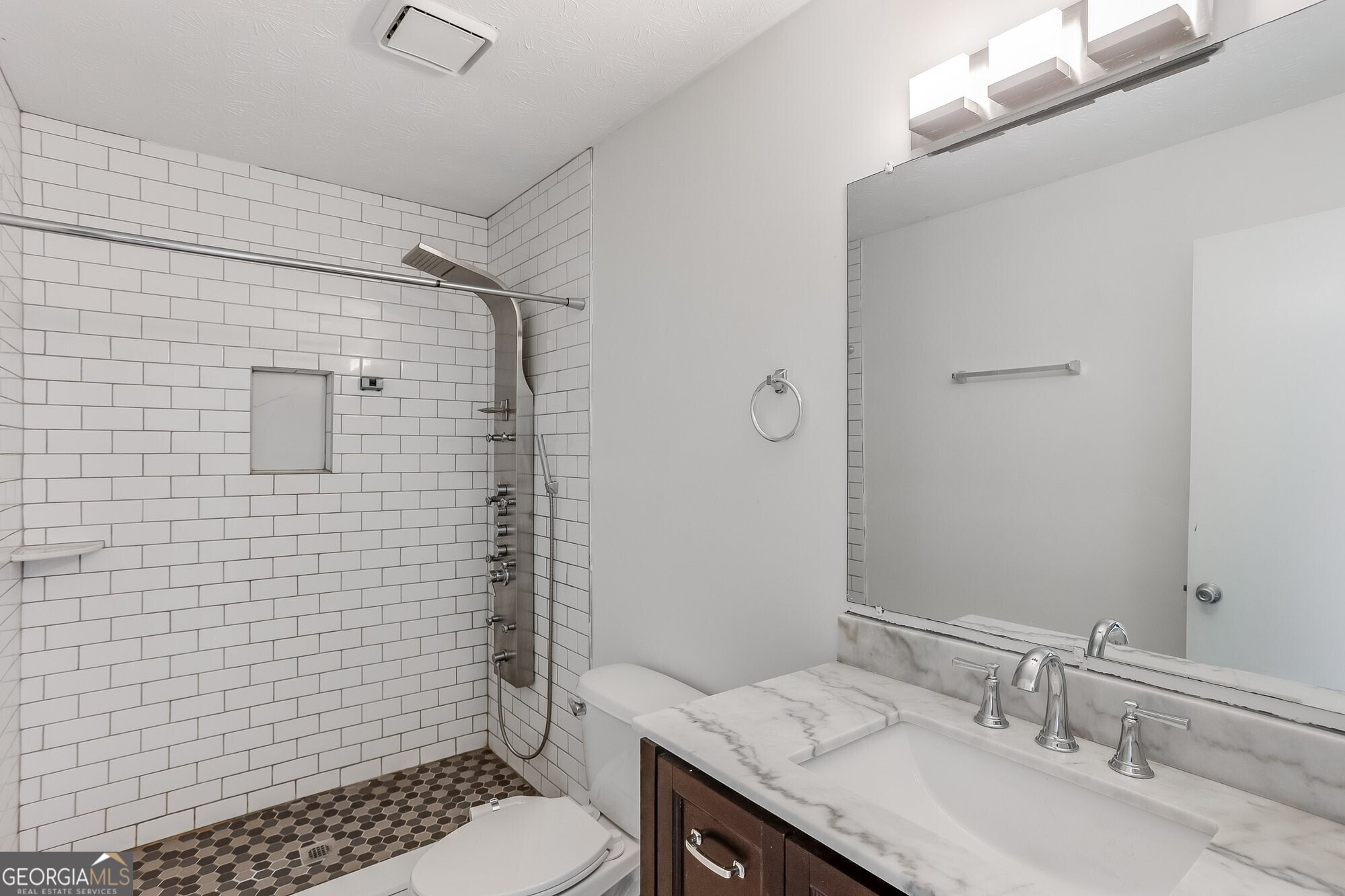 1008 Glenleaf Drive