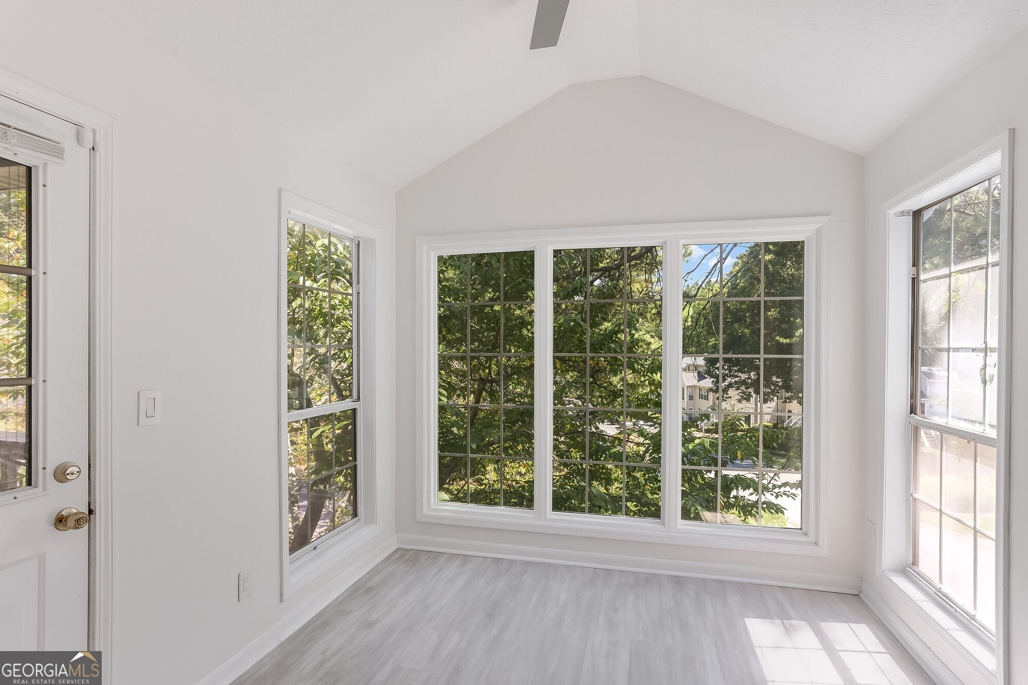 1008 Glenleaf Drive