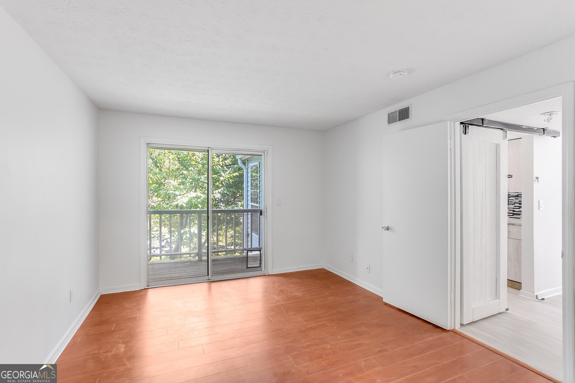 1008 Glenleaf Drive