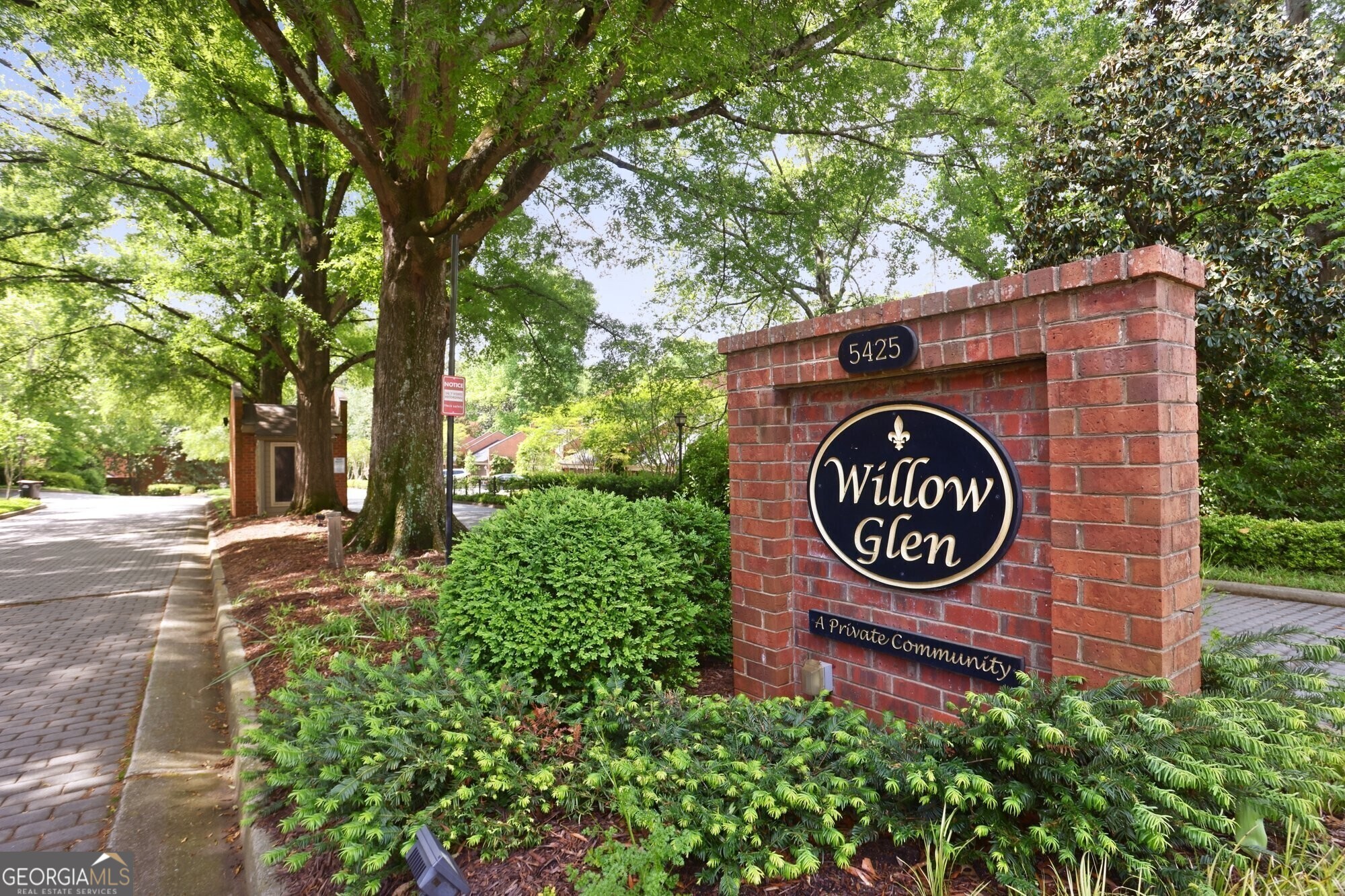 49 Willow Glen