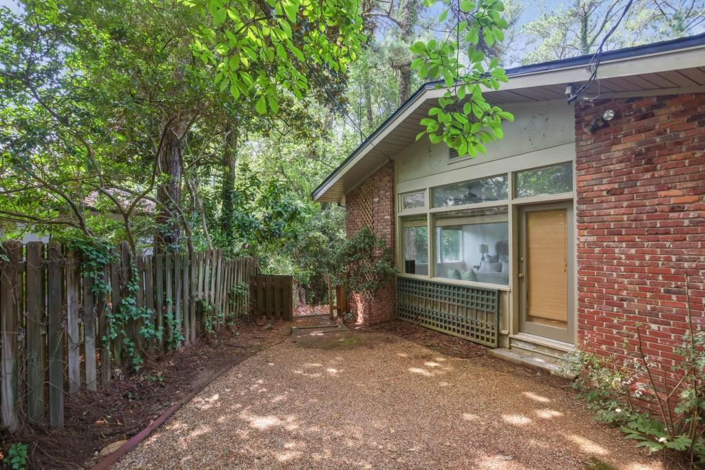 572 Hillside Drive