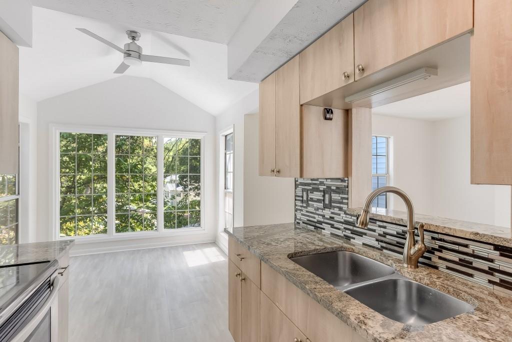 1008 Glenleaf Drive