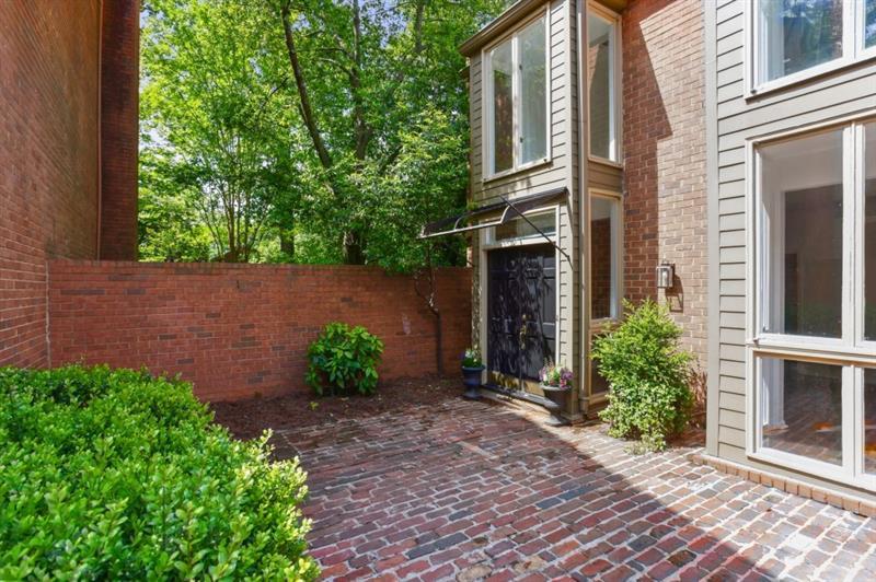 49 Willow Glen