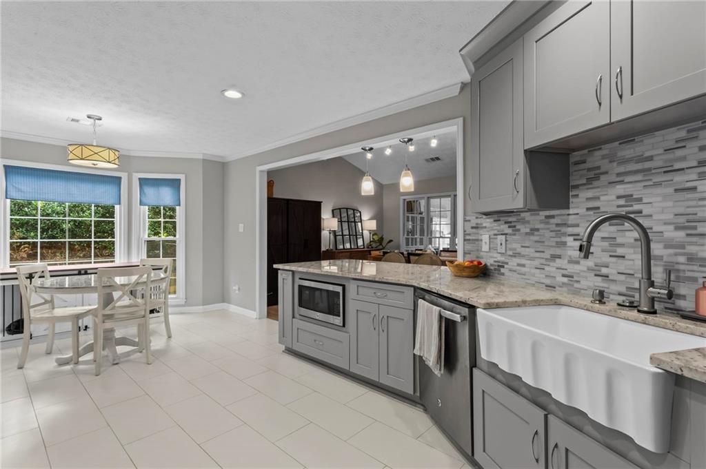 3184 Westfield Way NE