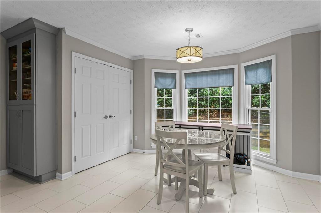 3184 Westfield Way NE