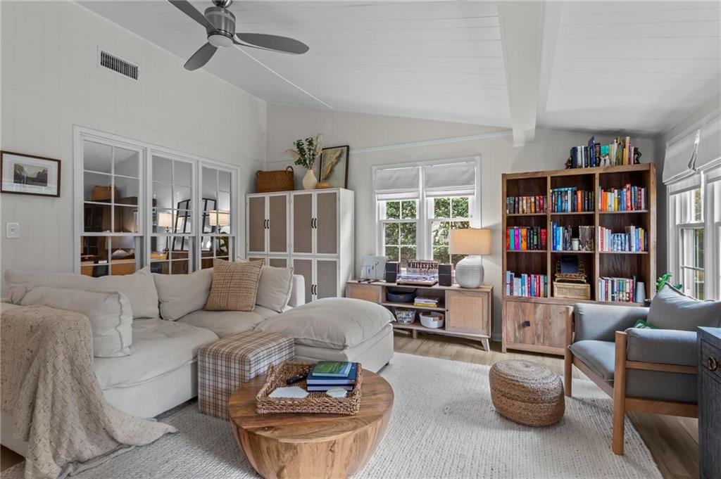 3184 Westfield Way NE