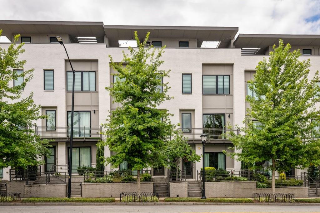 550 N Highland Avenue NE Unit 4