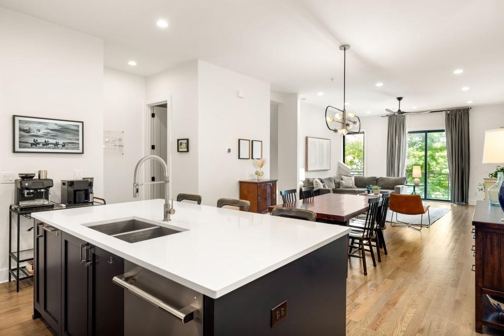 550 N Highland Avenue NE Unit 4