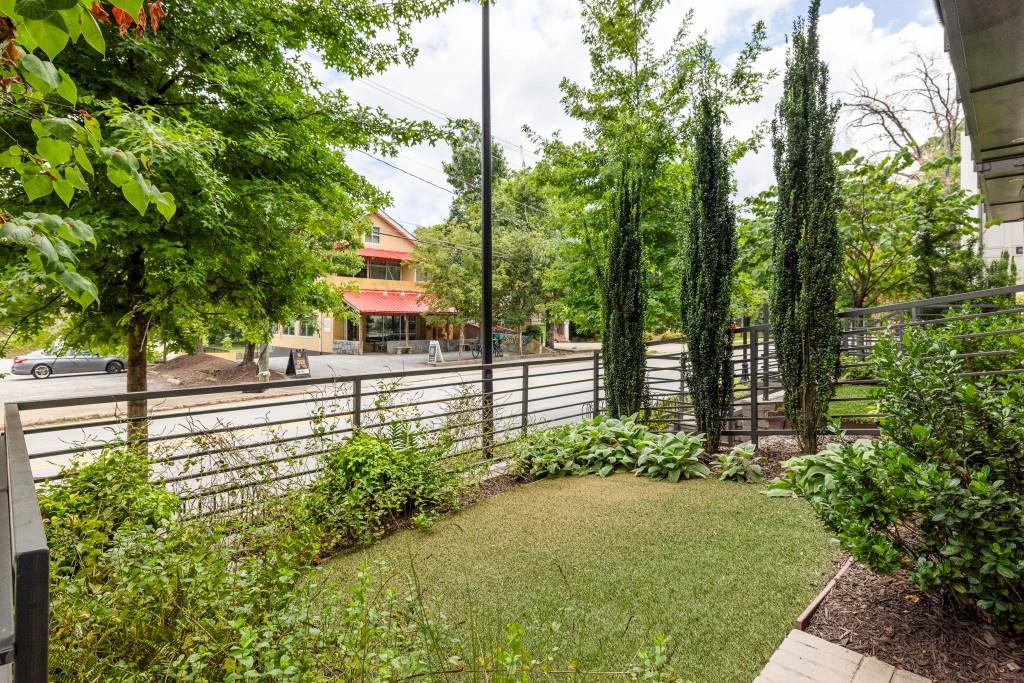 550 N Highland Avenue NE Unit 4