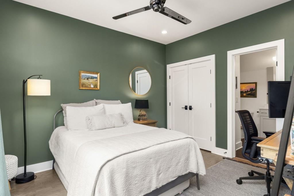 550 N Highland Avenue NE Unit 4