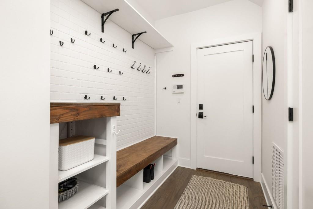 550 N Highland Avenue NE Unit 4