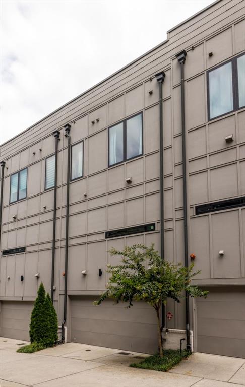 550 N Highland Avenue NE Unit 4